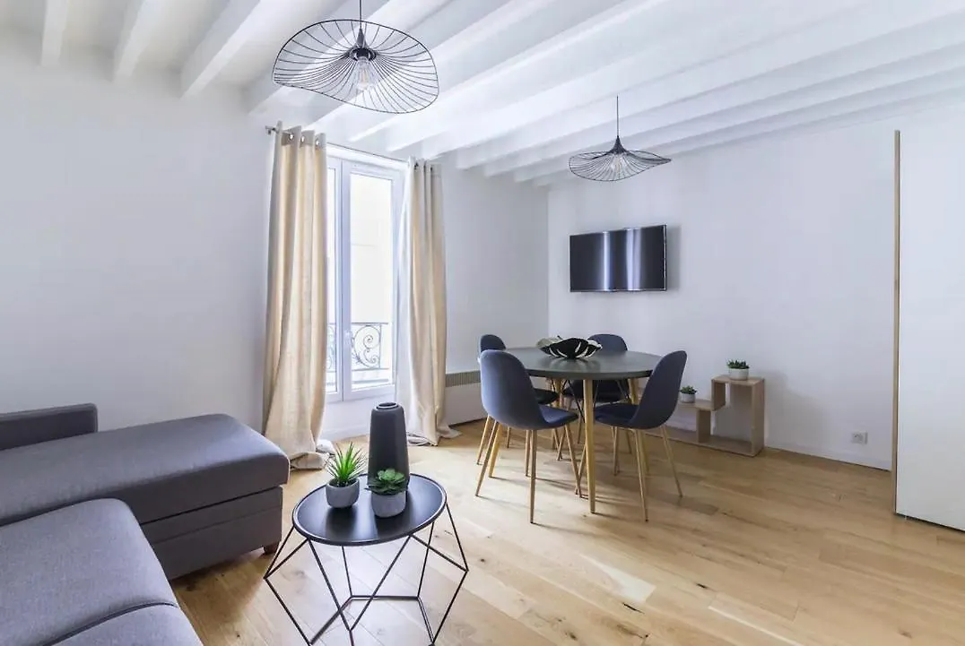 Home Suite Home Grands Boulevards 41 Paris Apartment