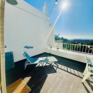 https://ocean-view-skyline-apartment-hakuna-matata.hotelaalgarve.com