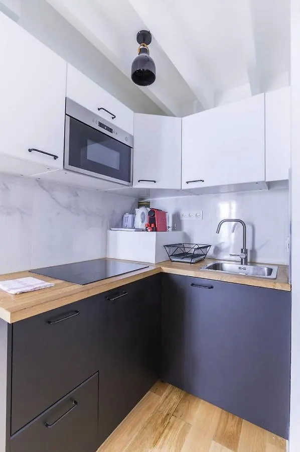 Home Suite Home Grands Boulevards 41 París 0*,